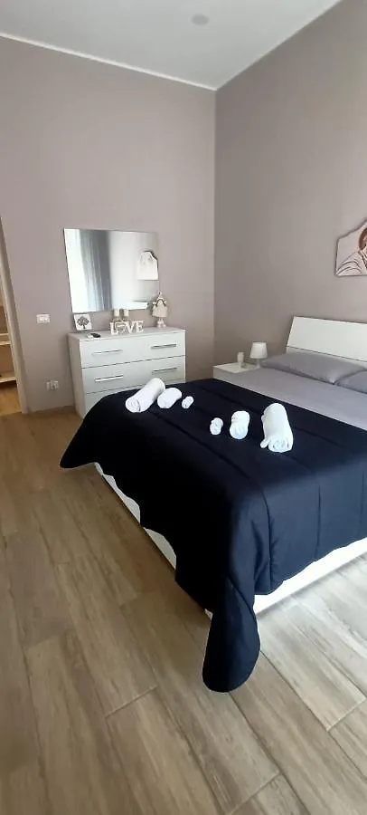 Tindaro Home Catania Lägenhet