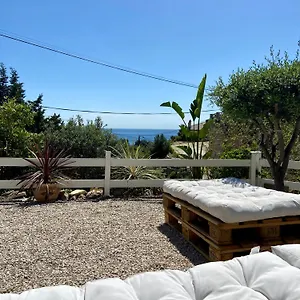 https://ma-calanque.fr-provencehotel.com